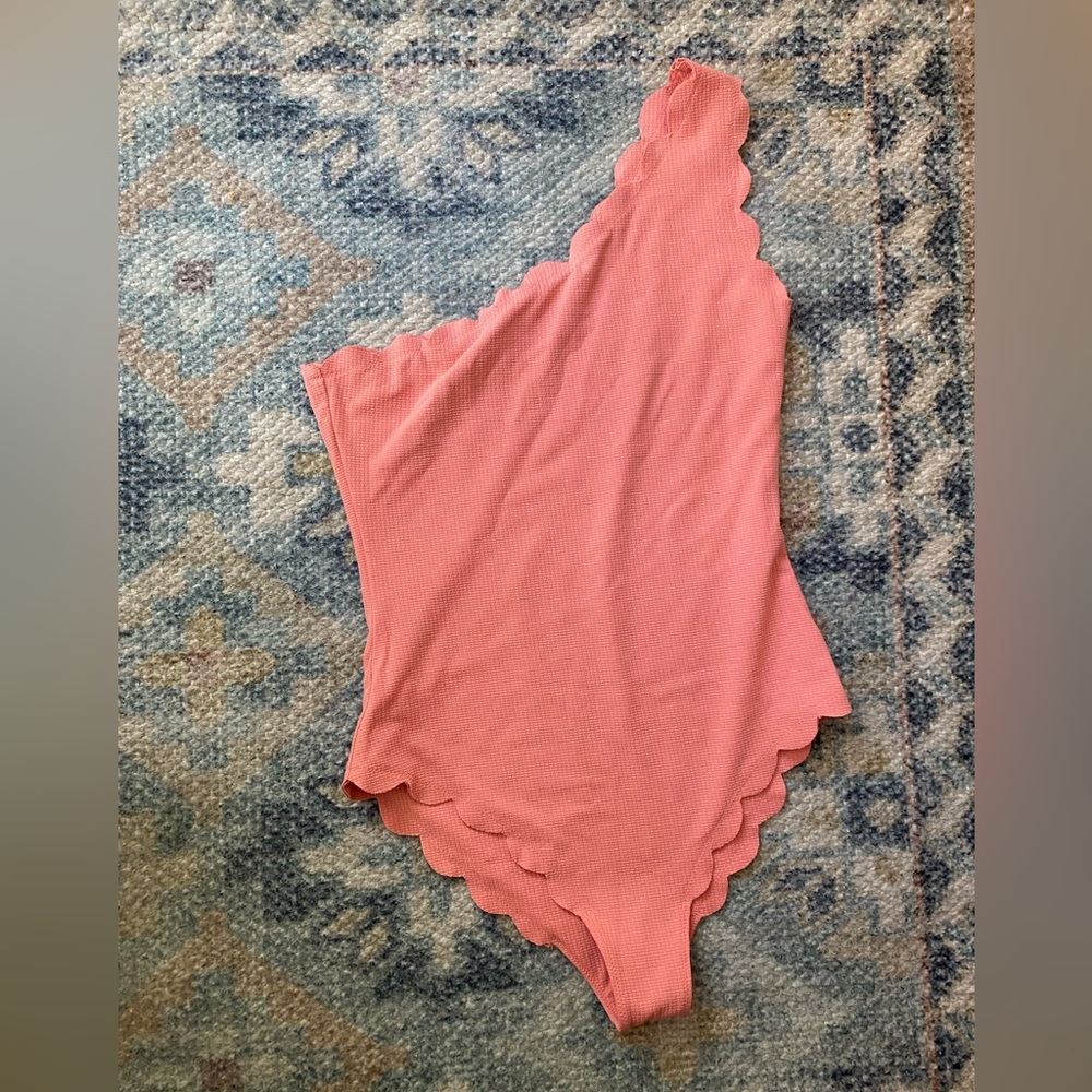 Marysia one piece in coral